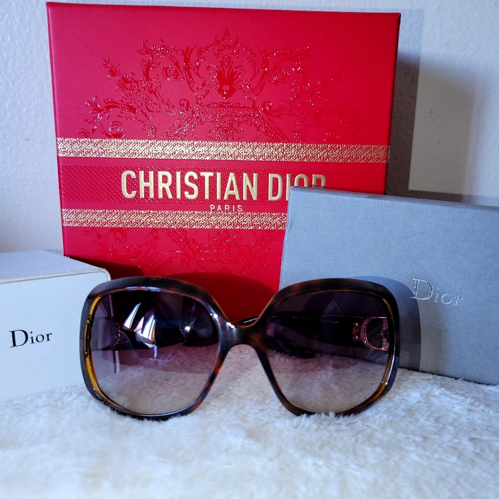 Christian DIOR Vintage Sunglass With a Case And DIOR Box - Picture 1 of 8